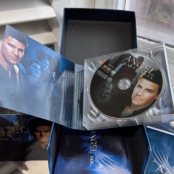 🎬 Rare Limited Edition DVD Collectors Angel TV Show - All Seasons (1-5) 121,193 - Picture 11 of 16